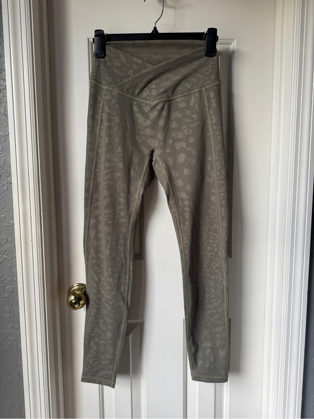 Halio Cross-Waist Olive Green Animal Print Leggings